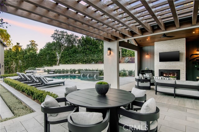 5 Bed Home for Sale in Encino, California