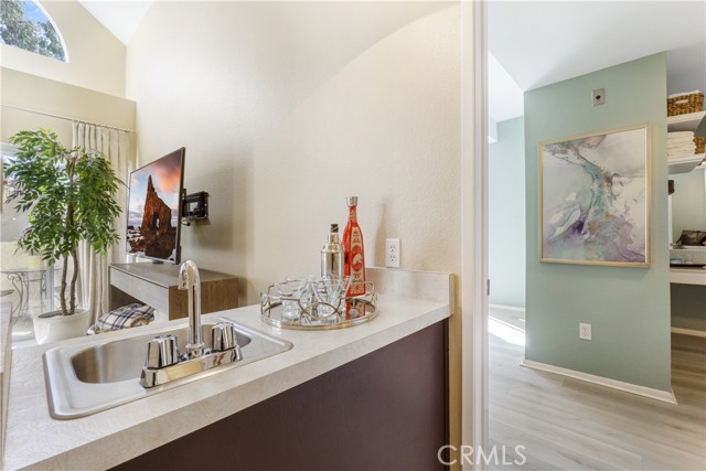 2 Bed Home for Sale in Sherman Oaks, California