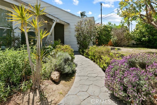2 Bed Home for Sale in Van Nuys, California