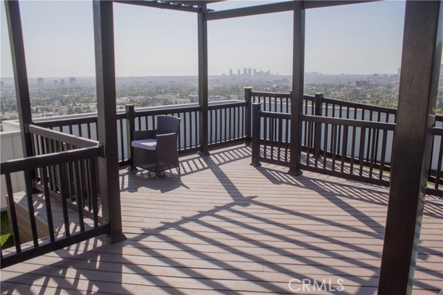7250 Franklin Avenue #401