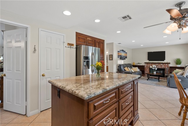 5 Bed Home for Sale in Saugus, California