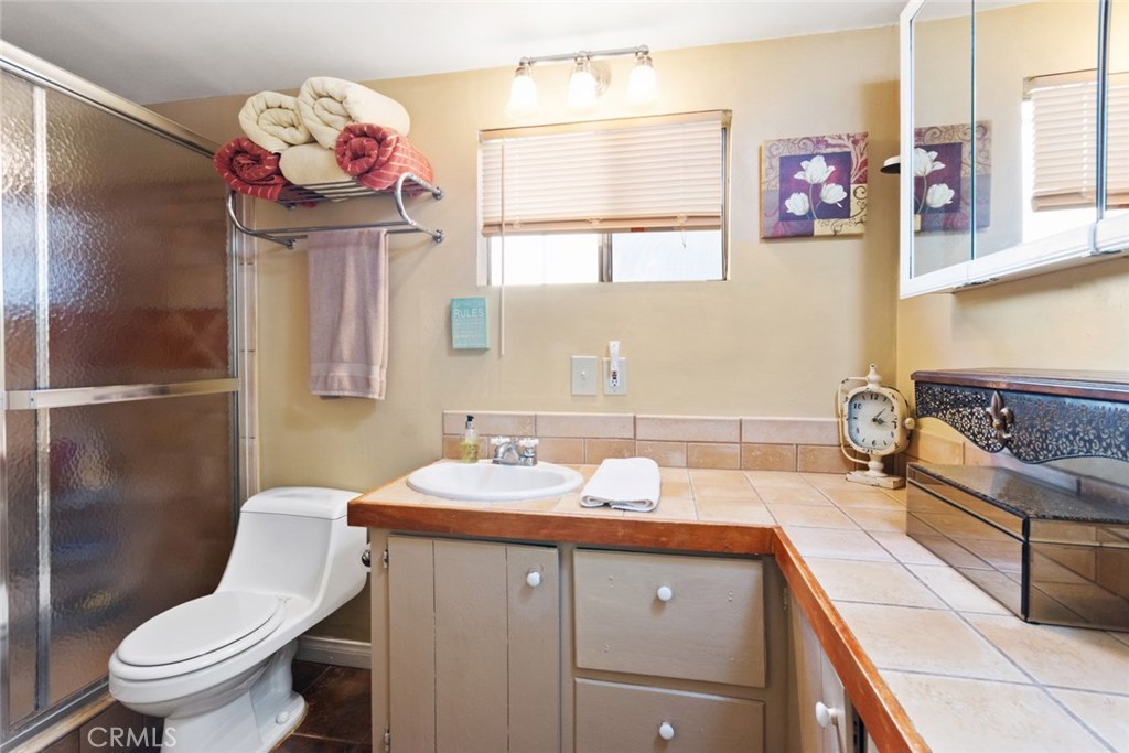 Photo for 10446 COMMERCE Avenue, Tujunga, CA 91042 - Listing #SR-19264417 10446 COMMERCE Avenue, Tujunga, CA 91042