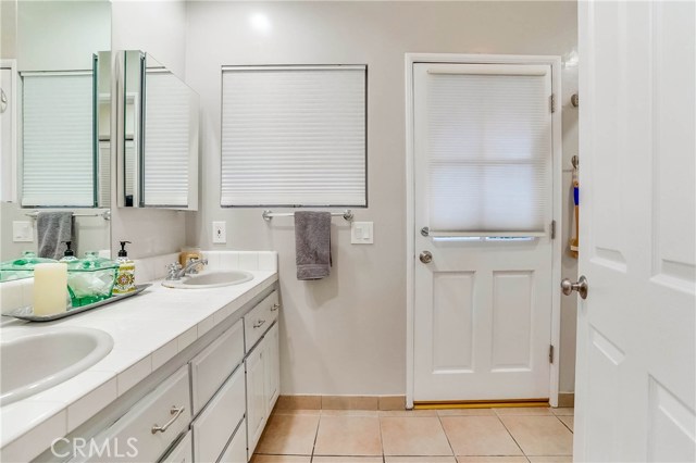 4 Bed Home for Sale in Valley Village, California