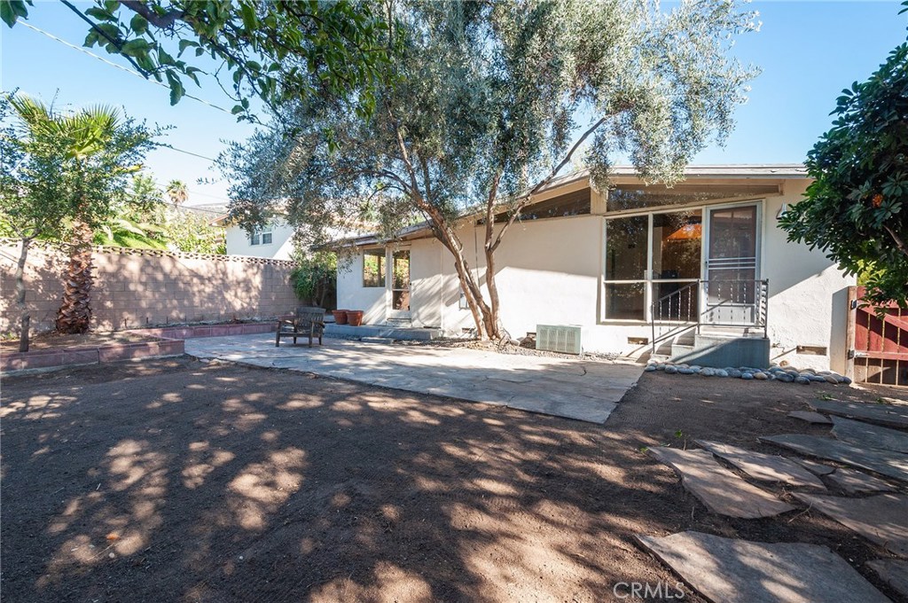 Photo for 9743 PALI Avenue, Tujunga, CA 91042 - Listing #SR-19267232 9743 PALI Avenue, Tujunga, CA 91042