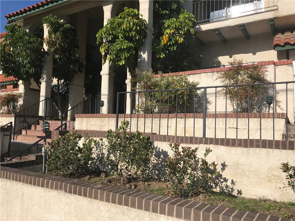 Photo of 10030 OWENSMOUTH AVENUE #11, Chatsworth, CA 91311