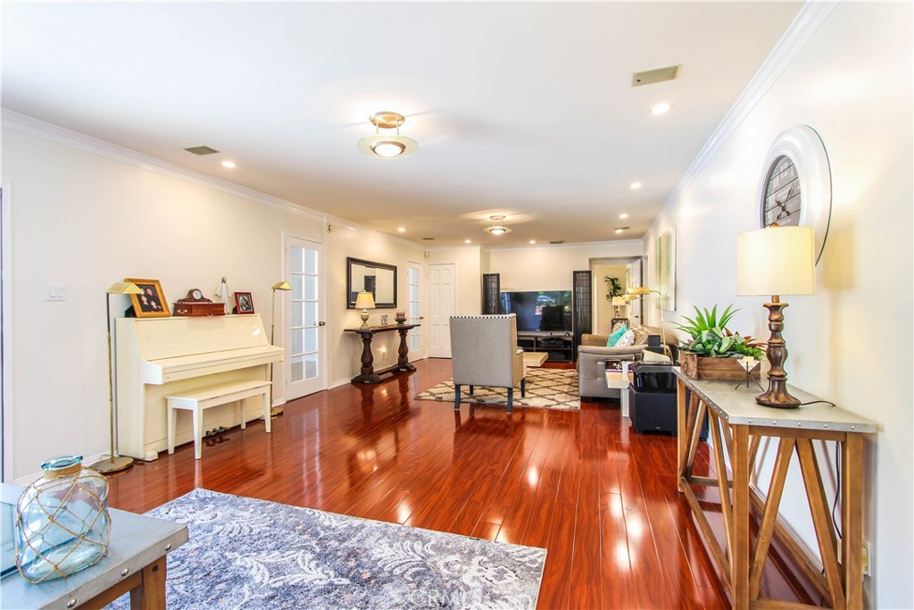Photo for 1317 IDLEWOOD Road, Glendale, CA 91202 - Listing #SR-19113891 1317 IDLEWOOD Road, Glendale, CA 91202