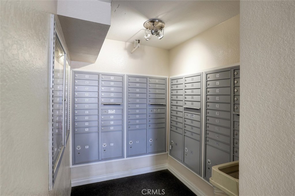Photo for 5545 Canoga Avenue, 222, Woodland Hills, CA 91367 - Listing #SR-19281443 5545 Canoga Avenue, 222, Woodland Hills, CA 91367