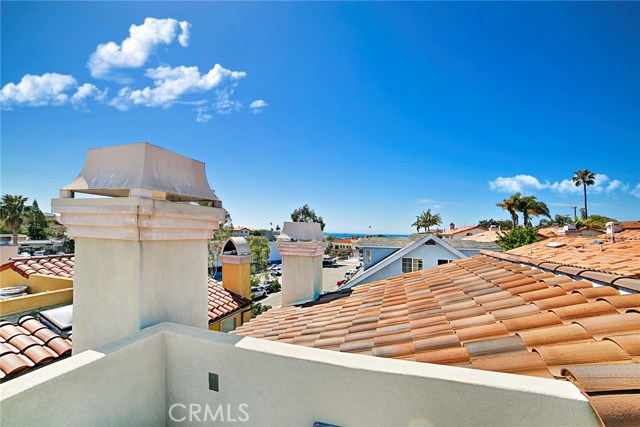 237 Irena Avenue, Redondo Beach, California 90277, 4 Bedrooms Bedrooms, ,3 BathroomsBathrooms,Residential,Sold,Irena,SR17073168