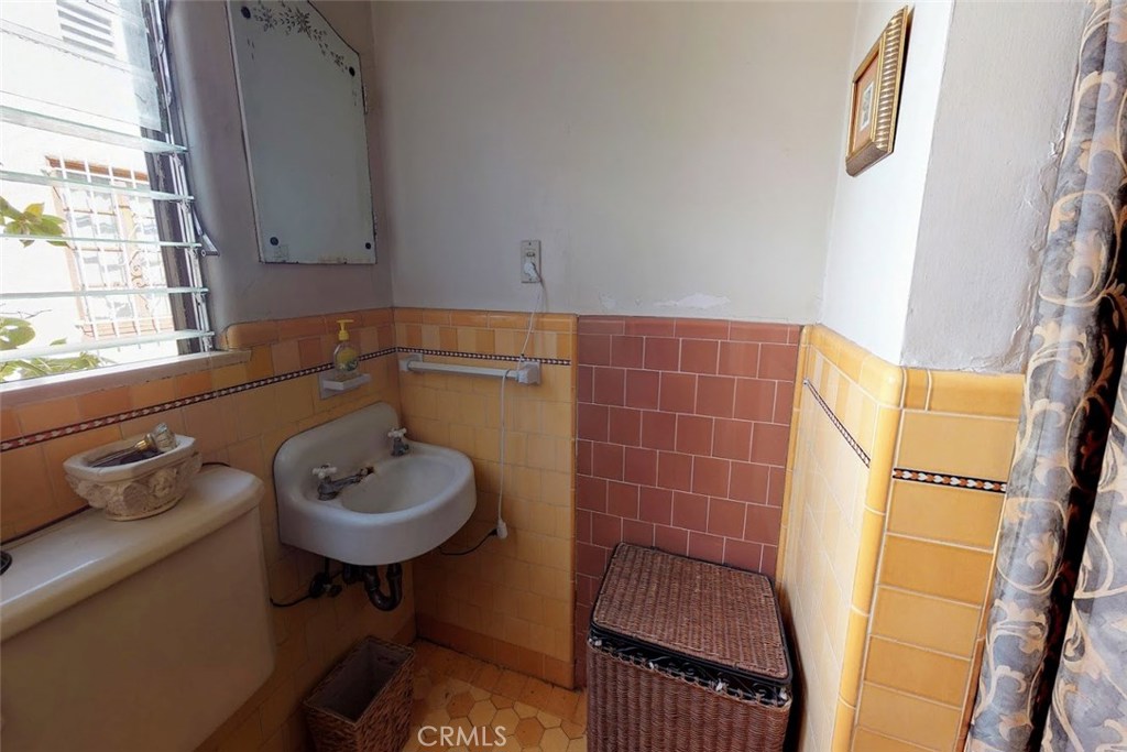 Photo for 1123 N JACKSON Street, Glendale, CA 91207 - Listing #SR-19242957 1123 N JACKSON Street, Glendale, CA 91207