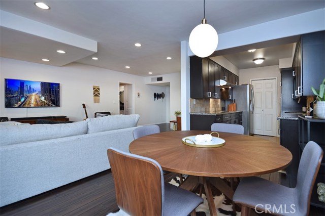 1 Bed Home for Sale in Sherman Oaks, California