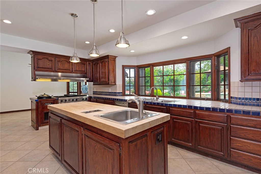 Photo for 6023 WOODLAND VIEW Drive, Woodland Hills, CA 91367 - Listing #SR-19096847 6023 WOODLAND VIEW Drive, Woodland Hills, CA 91367