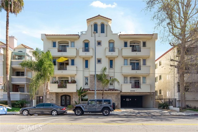 3 Bed Home for Sale in Studio City, California