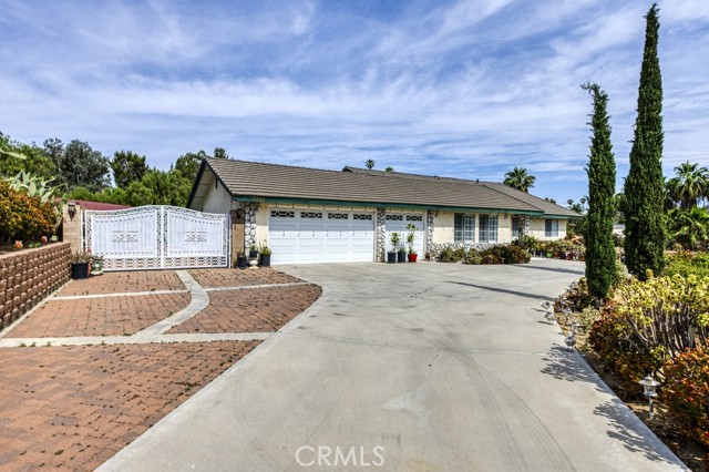Detail Gallery Image 1 of 1 For 6452 Valley Dr, Riverside,  CA 92505 - 3 Beds | 2 Baths