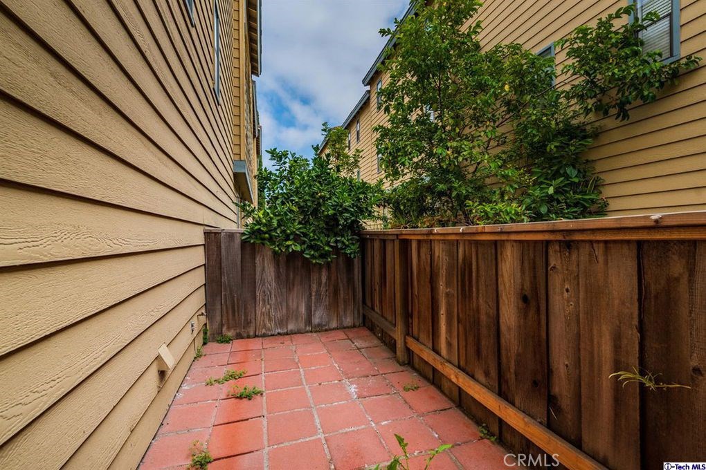 Photo for 419 PIONEER Drive, 2, Glendale, CA 91203 - Listing #SR-19248488 419 PIONEER Drive, 2, Glendale, CA 91203