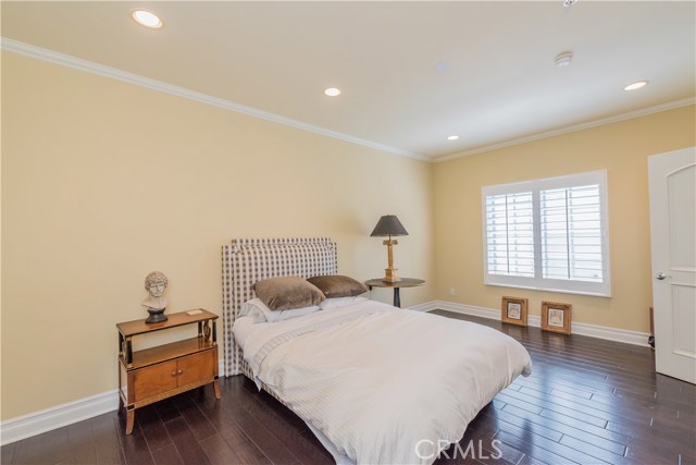 851 N San Vicente Boulevard 125