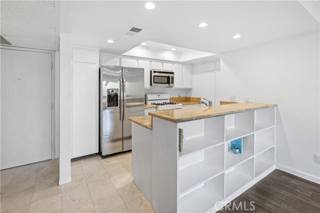 2 Bed Home for Sale in Los Angeles, California