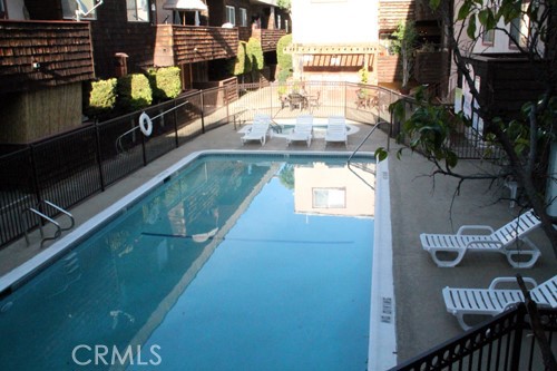 1 Bed Home for Sale in Encino, California