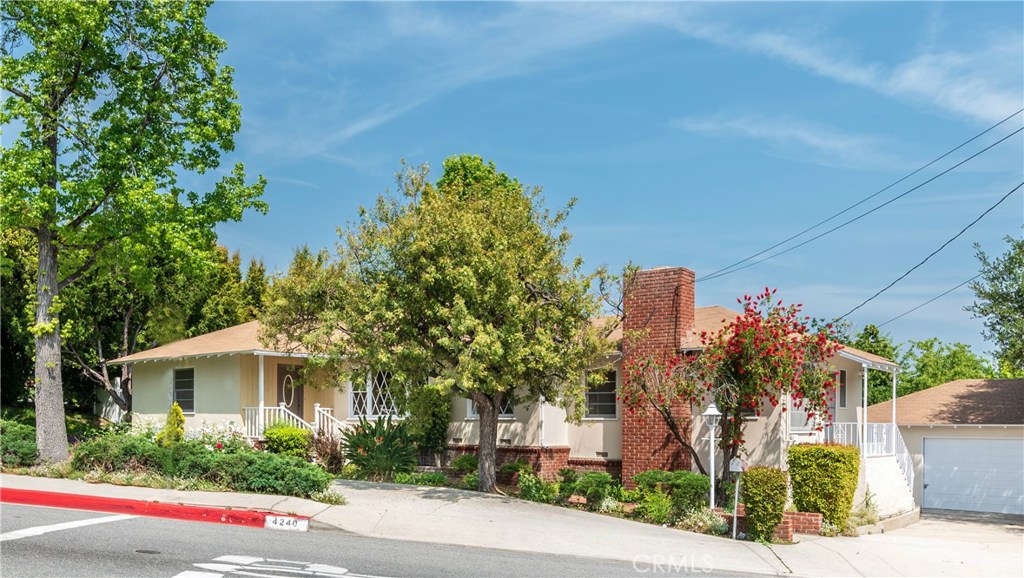 Photo for 4240 LOWELL Avenue, La Crescenta, CA 91214 - Listing #SR-19124116 4240 LOWELL Avenue, La Crescenta, CA 91214