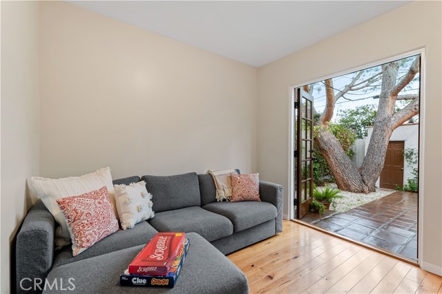 5 Bed Home for Sale in Studio City, California