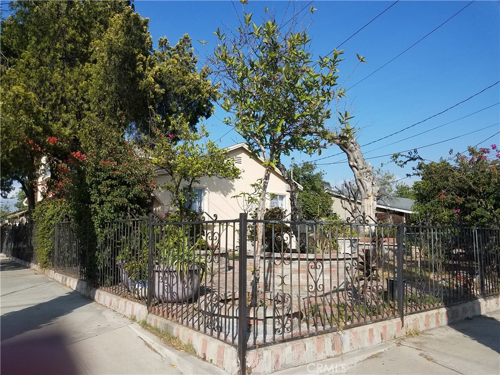 10342 AMBOY Avenue