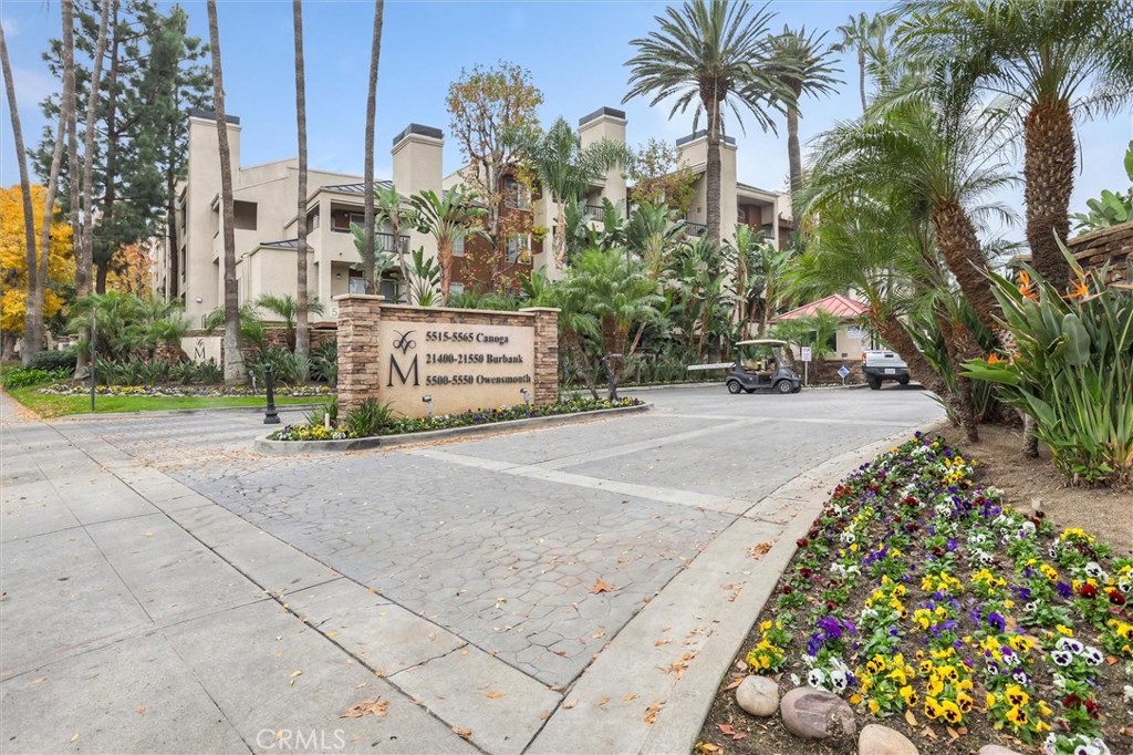Photo for 5545 Canoga Avenue, 222, Woodland Hills, CA 91367 - Listing #SR-19281443 5545 Canoga Avenue, 222, Woodland Hills, CA 91367