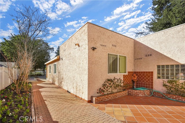 3 Bed Home for Sale in Lake Balboa, California