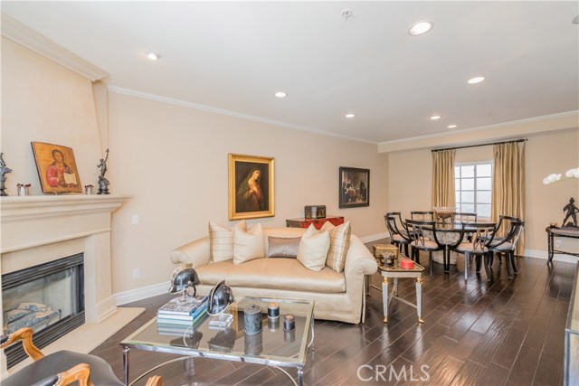 851 N San Vicente Boulevard 125