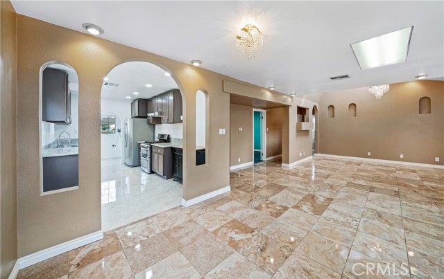 4 Bed Home for Sale in Van Nuys, California