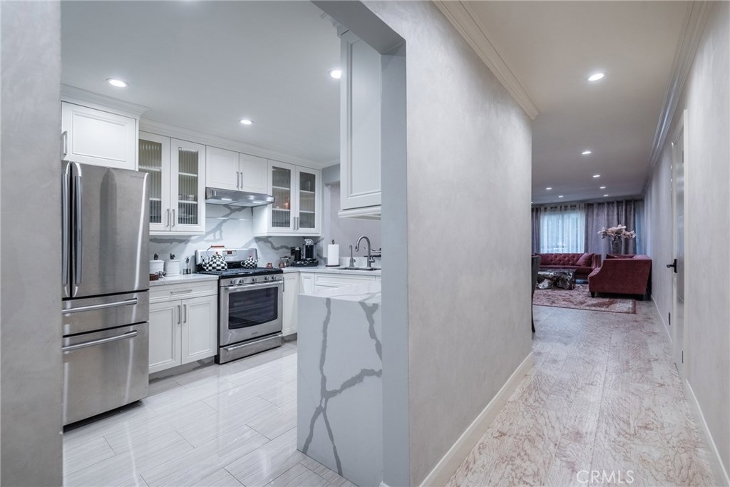Photo for 1020 DAVIS Avenue, 105, Glendale, CA 91201 - Listing #SR-19270214 1020 DAVIS Avenue, 105, Glendale, CA 91201