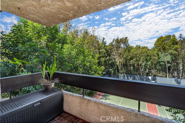2 Bed Home for Sale in Los Angeles, California