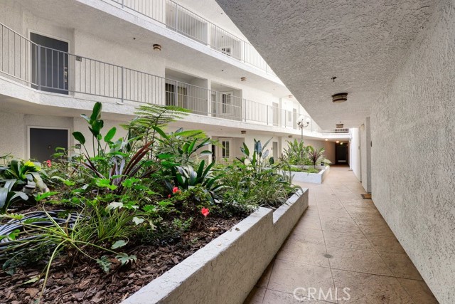 2 Bed Home for Sale in Sherman Oaks, California
