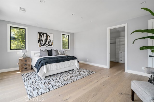 5 Bed Home for Sale in Encino, California