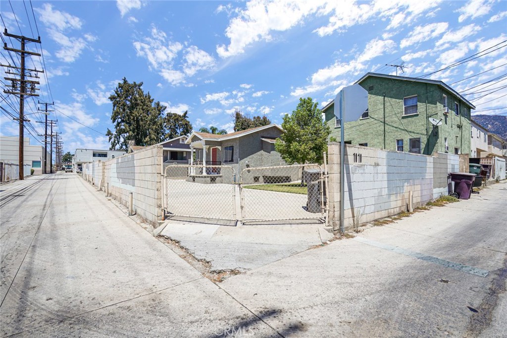Photo for 1010 LINDEN Avenue, Glendale, CA 91201 - Listing #SR-19200501 1010 LINDEN Avenue, Glendale, CA 91201
