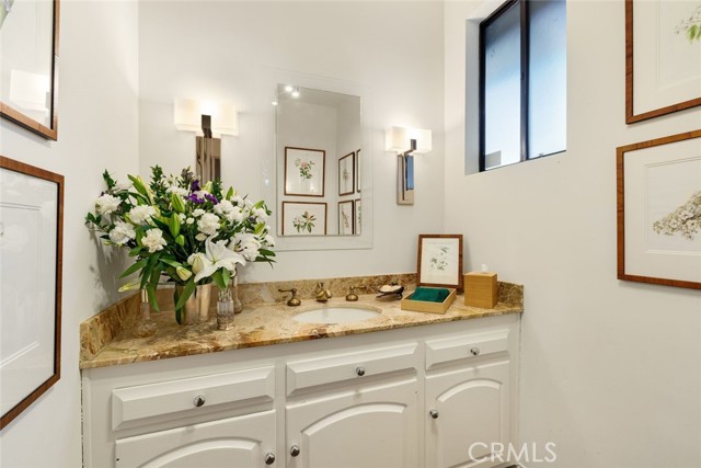 5 Bed Home for Sale in Encino, California