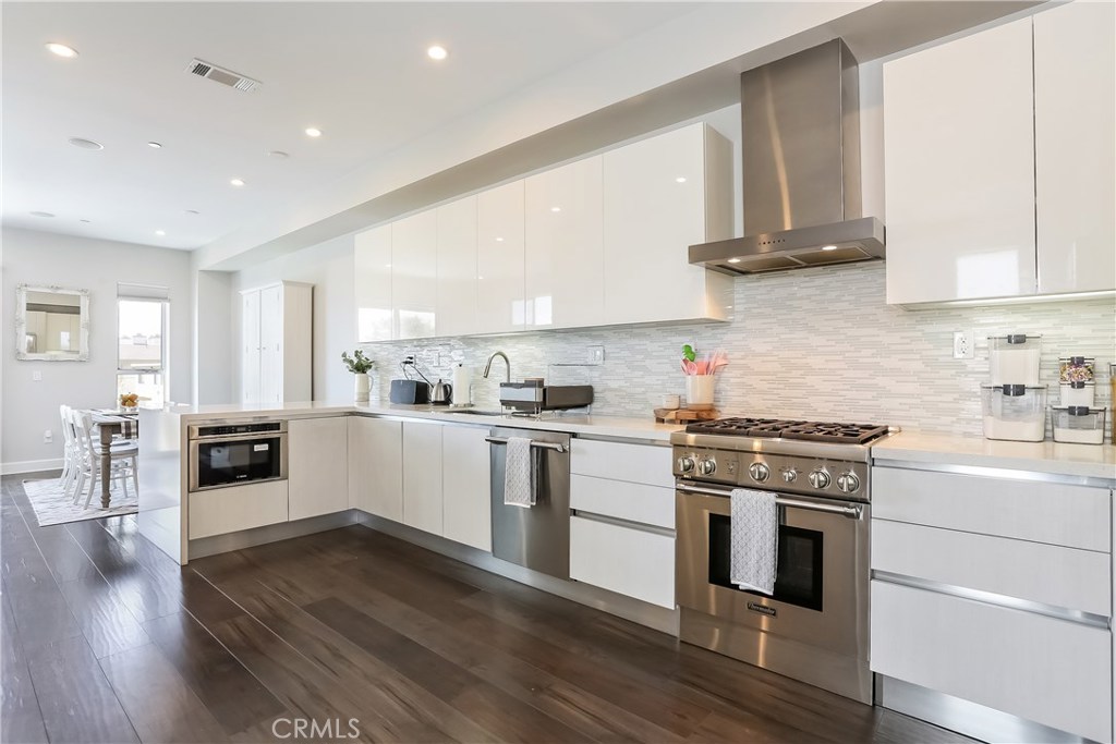 Photo of 1754 STONER, Los Angeles, CA 90025