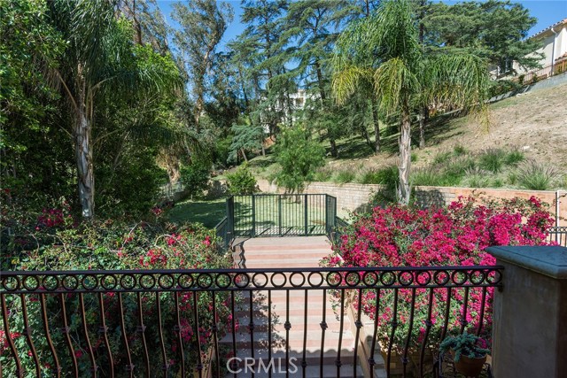 5 Bed Home for Sale in Granada Hills, California