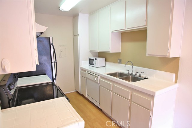 1 Bed Home for Sale in Encino, California