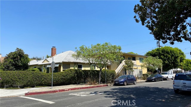  Income Home for Sale in Studio City, California