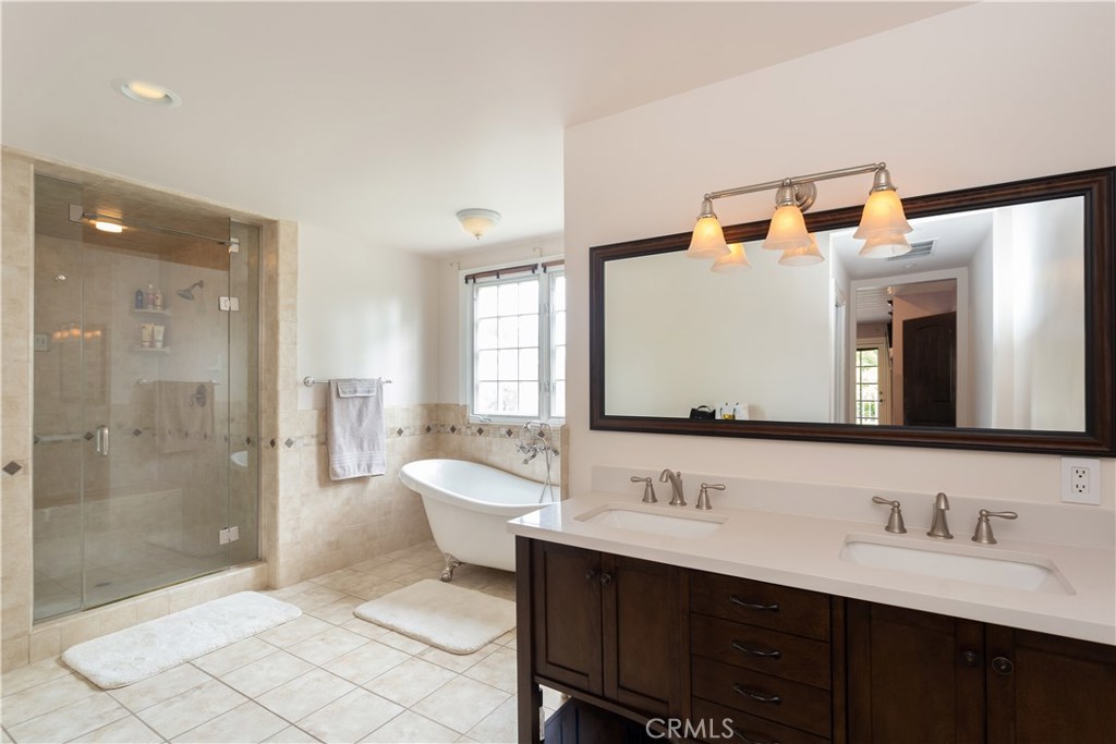 Photo for 4733 Westchester Drive, Woodland Hills, CA 91364 - Listing #SR-19233022 4733 Westchester Drive, Woodland Hills, CA 91364