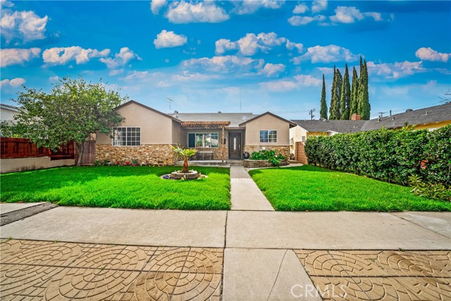 4 Bed Home for Sale in Van Nuys, California