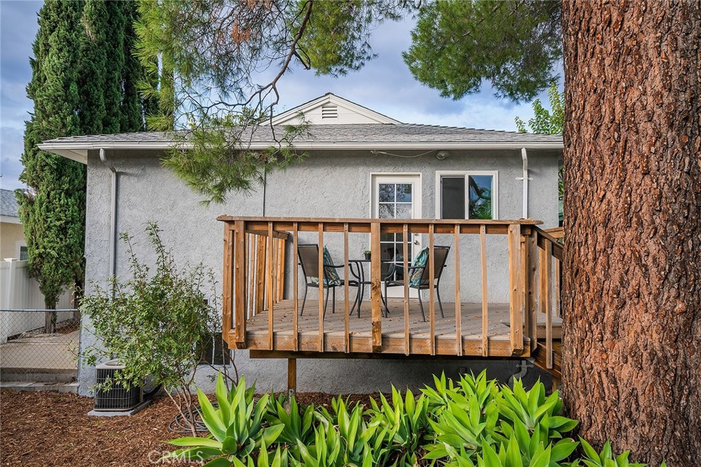 Photo for 6916 Beckett Street, Tujunga, CA 91042 - Listing #SR-19276702 6916 Beckett Street, Tujunga, CA 91042