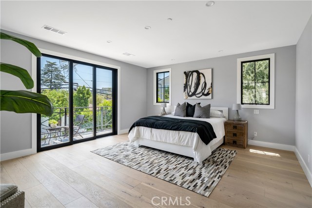 5 Bed Home for Sale in Encino, California