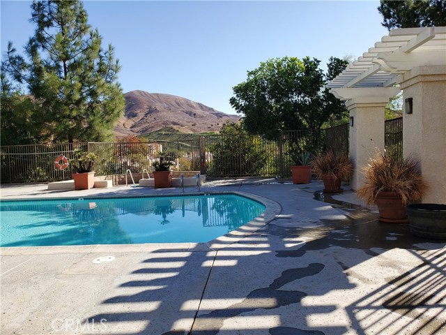 2 Bed Home for Sale in Calabasas, California