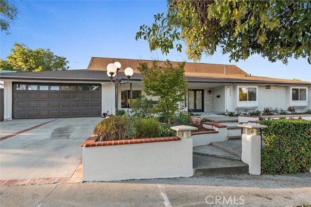 Photo of 23553 Kivik Street, Woodland Hills, CA 91367