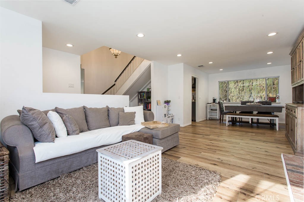 Photo for 6263 Mclaren Avenue, Woodland Hills, CA 91367 - Listing #SR-19274240 6263 Mclaren Avenue, Woodland Hills, CA 91367