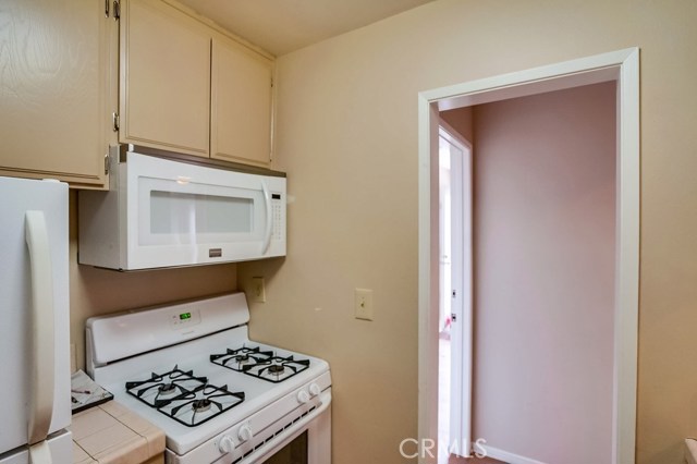 511 Meyer Lane, Redondo Beach, California 90278, 2 Bedrooms Bedrooms, ,1 BathroomBathrooms,Residential,Sold,Meyer,SR19152938