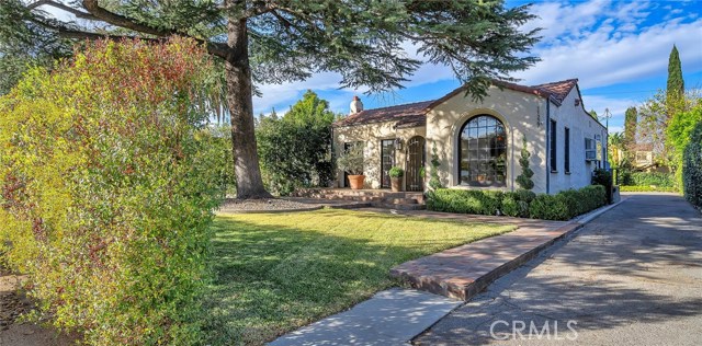 2 Bed Home for Sale in Toluca Lake, California