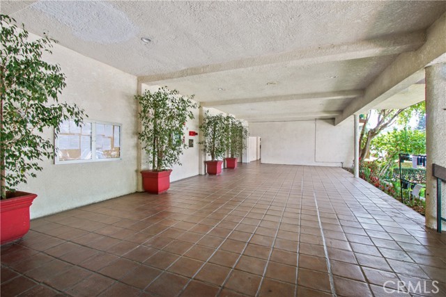 1 Bed Home for Sale in Encino, California