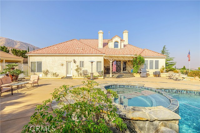6 Bed Home for Sale in Palmdale, California