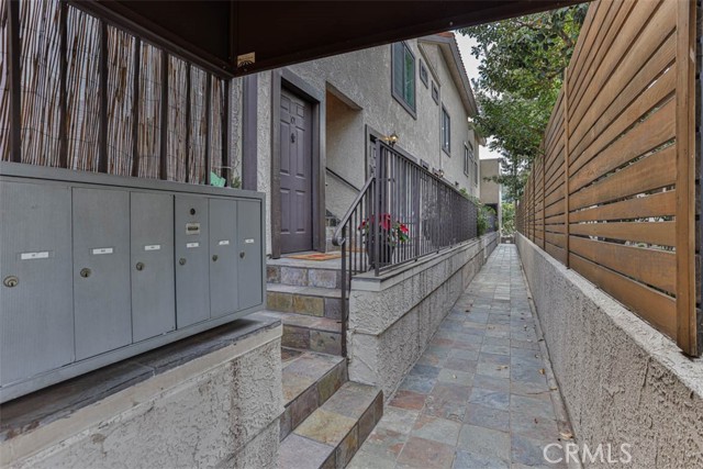 2 Bed Home for Sale in Studio City, California